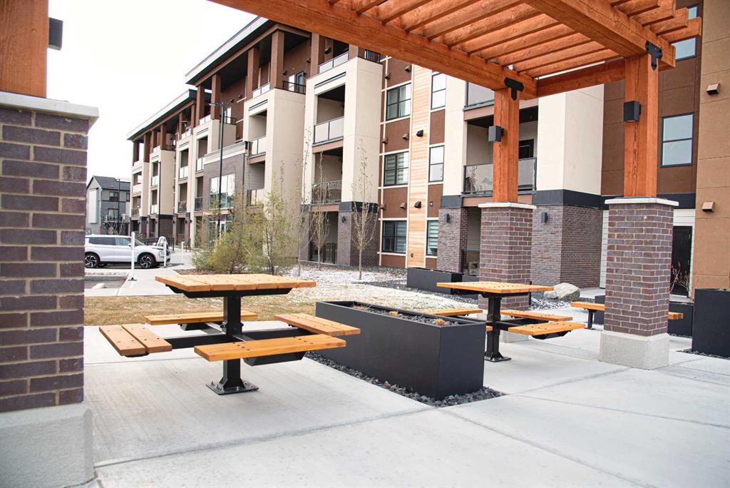 Picture for 1416, 81 Arbour Lake View NW