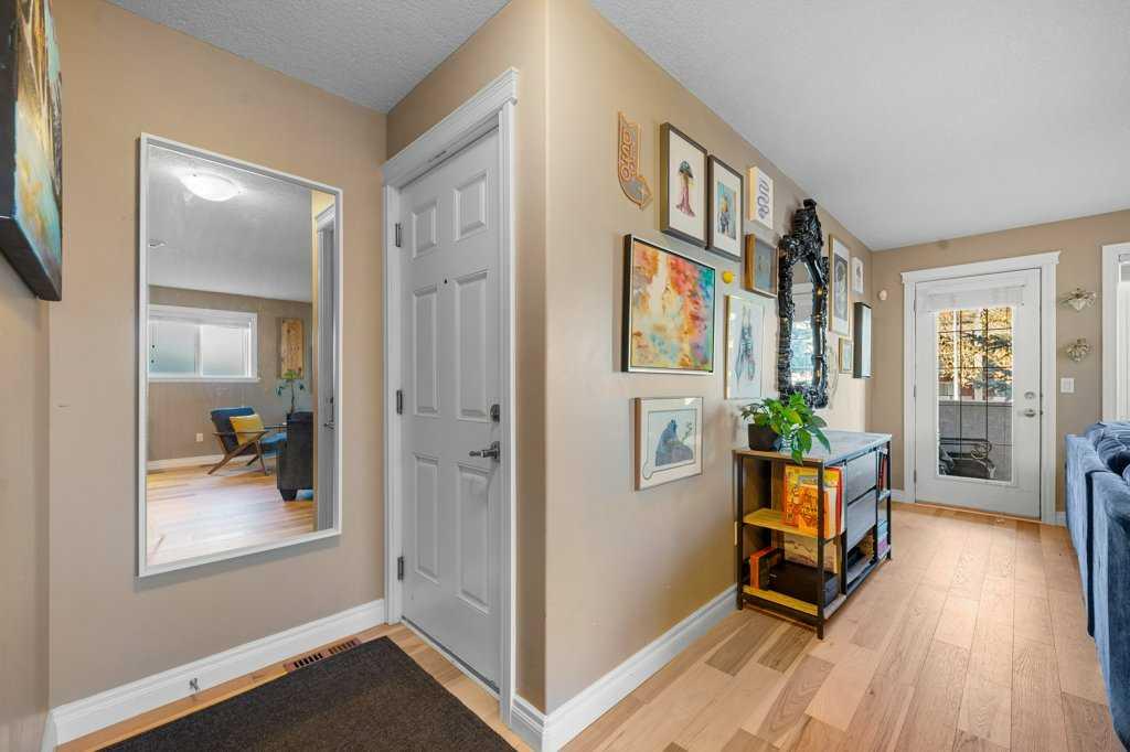 Picture for 201, 1920 26 Street SW