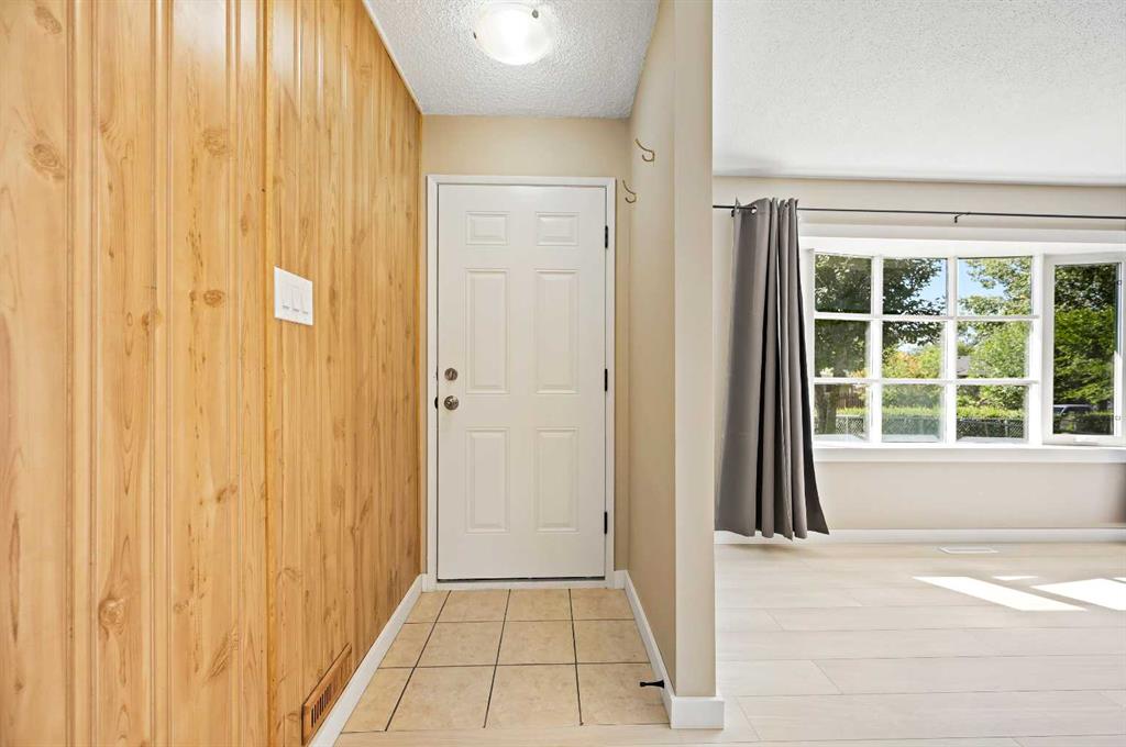 Picture for 4524 Fordham Crescent SE