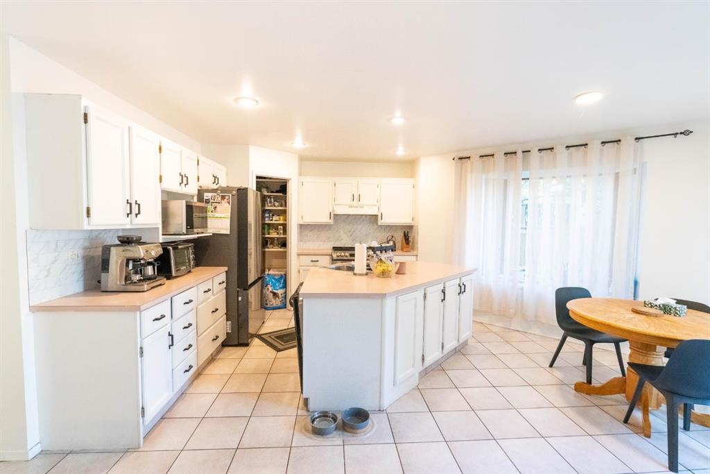 Picture for 33 Sundown Close SE