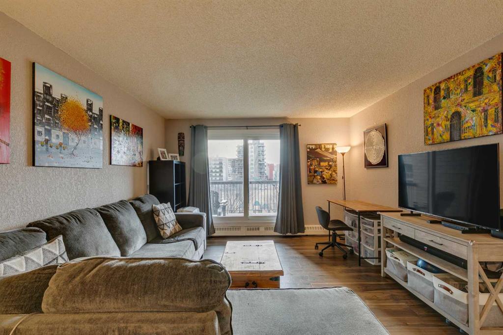 Picture for 403, 220 13 Avenue SW