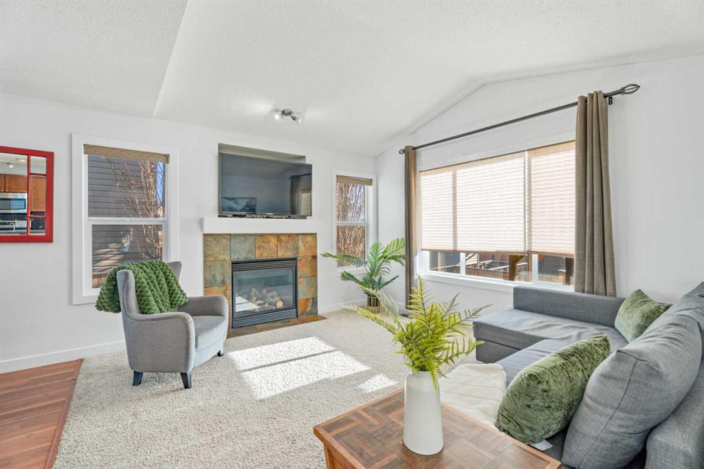 Picture for 303 Drake Landing Close 