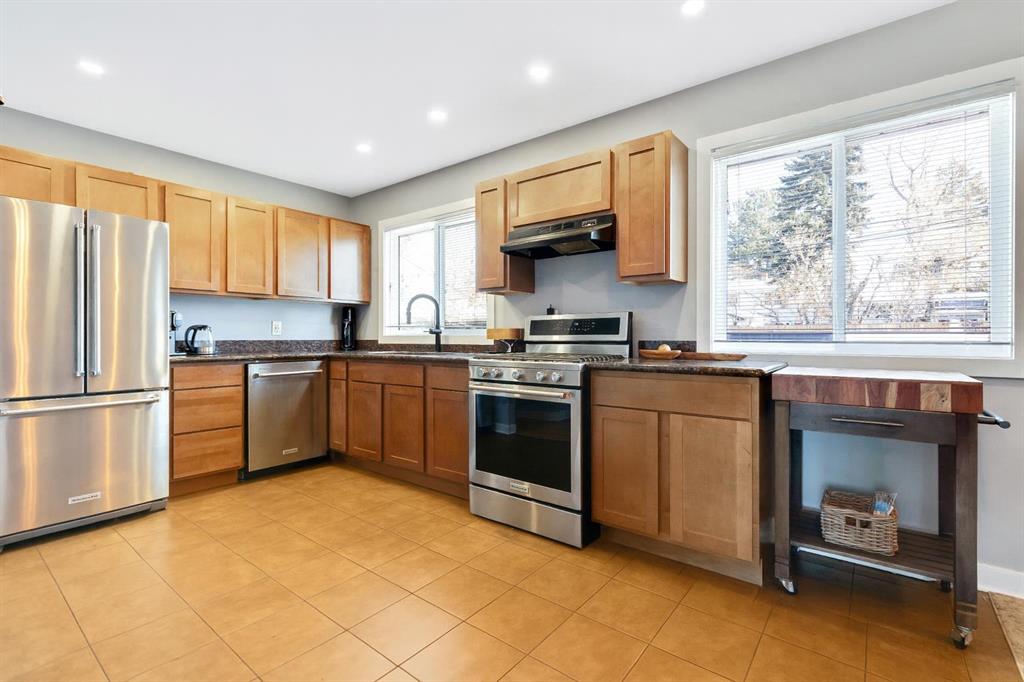 Picture for 70 Fairview Crescent SE