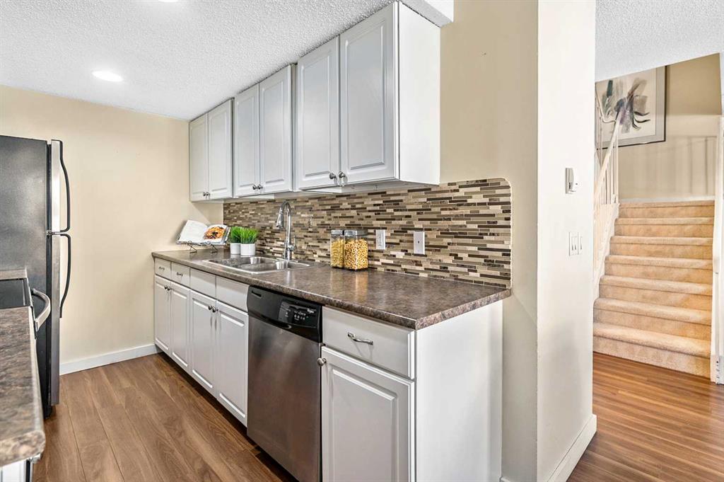 Picture for 423, 200 Brookpark Drive SW