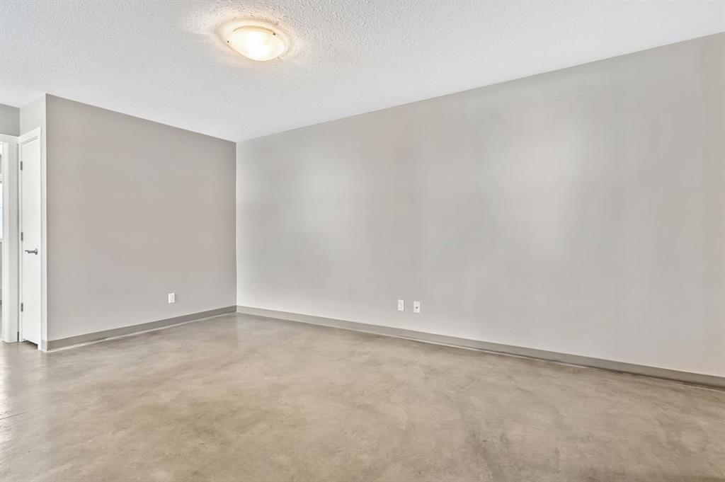 Picture for 204E 6 Avenue 