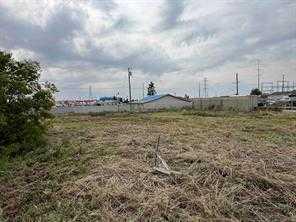 Picture for 2535-2543 48 Avenue SE