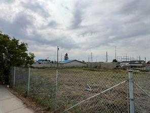 Picture for 2535-2543 48 Avenue SE