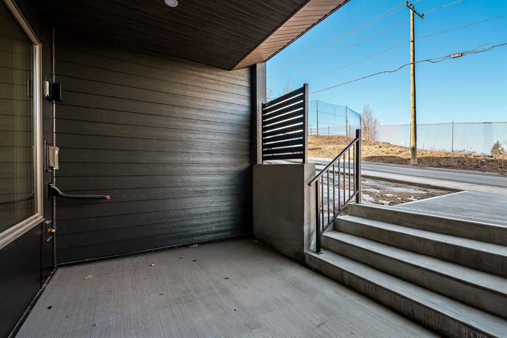 Picture for 2527 Sovereign Crescent SW