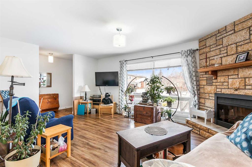 Picture for 653 Macewan Drive 