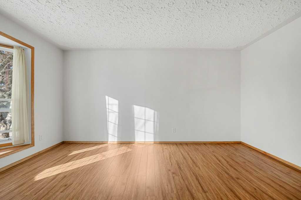 Picture for 36 Doverthorn Place SE