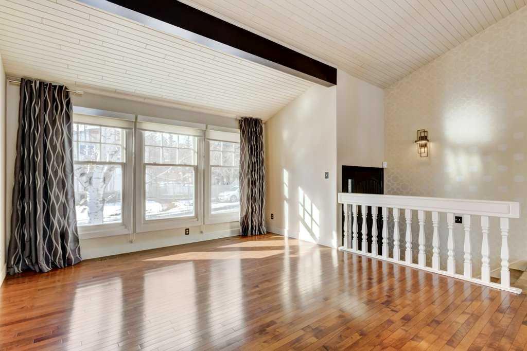 Picture for 20 Strathlorne Crescent SW