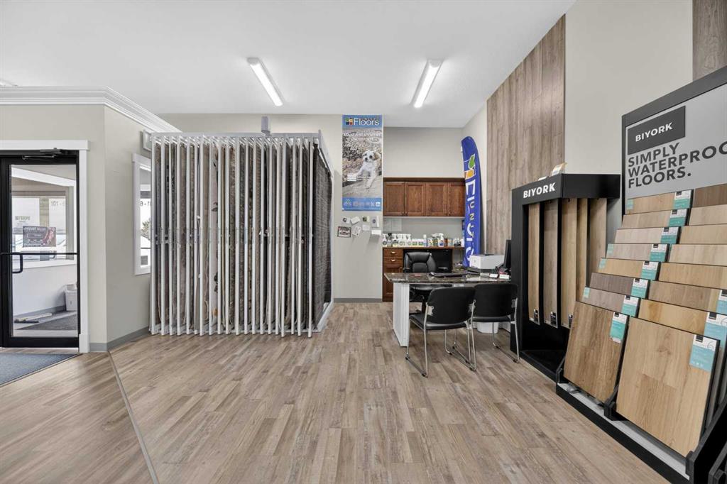 Picture for 101, 6116 46 Street 