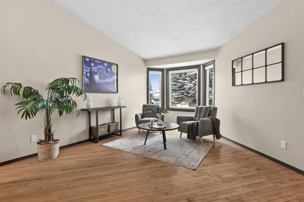 Picture for 48 Rivergreen Crescent SE