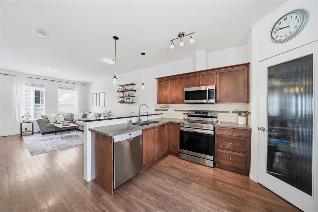 Picture for 4803, 1001 8 Street NW