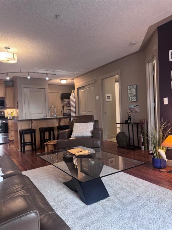 Picture for 223, 2233 34 Avenue SW