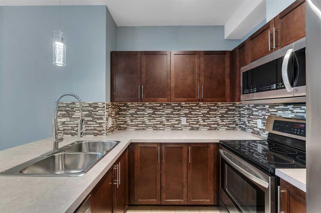 Picture for 2220, 604 East Lake Boulevard 