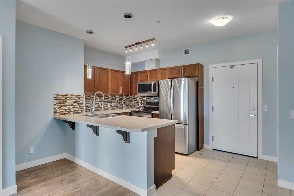 Picture for 2220, 604 East Lake Boulevard 