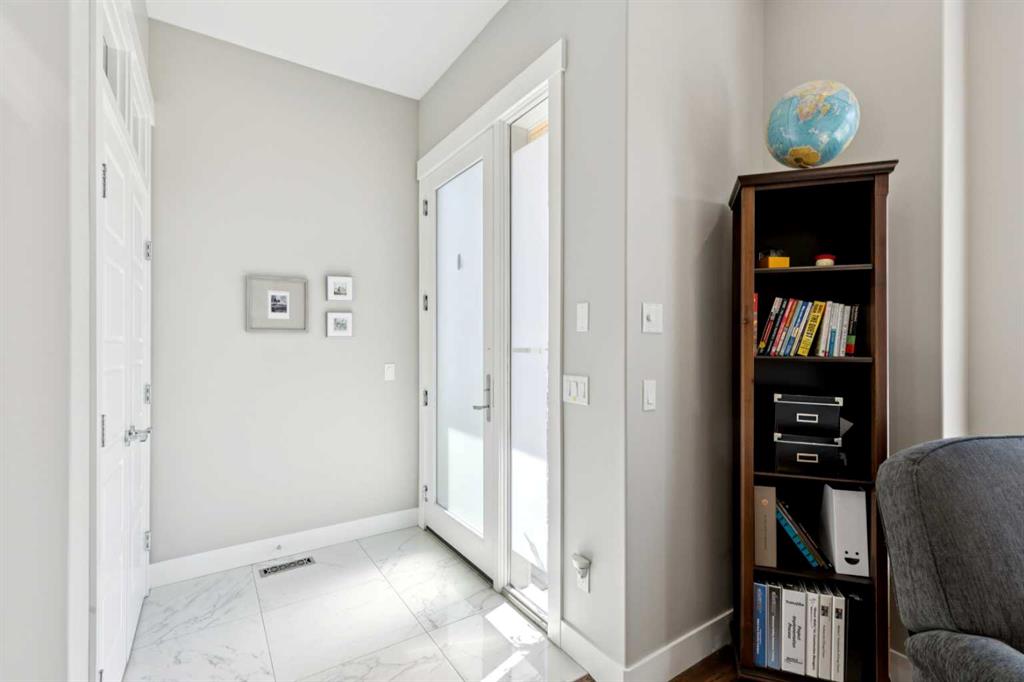 Picture for 646 24 Avenue NW