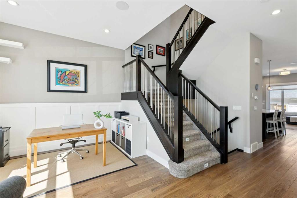 Picture for 646 24 Avenue NW