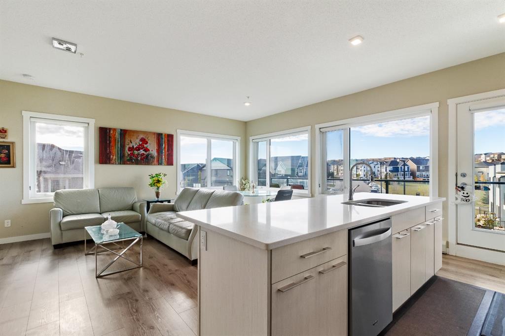 Picture for 302, 214 Sherwood Square NW
