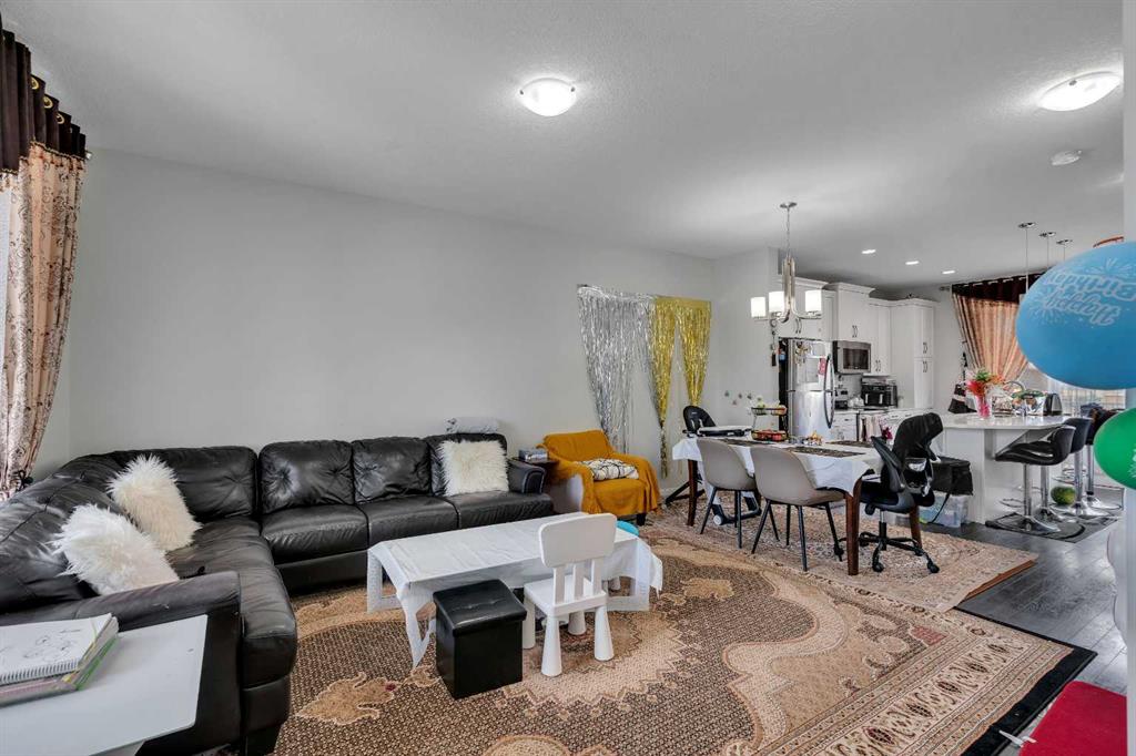 Picture for 552 Redstone Drive NE