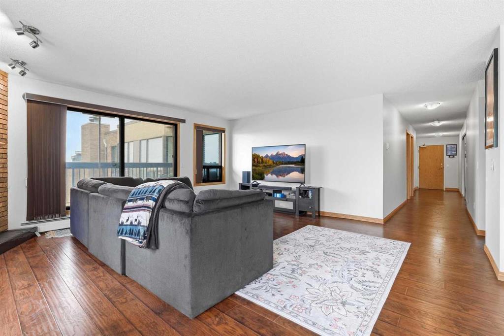 Picture for 805, 320 Meredith Road NE