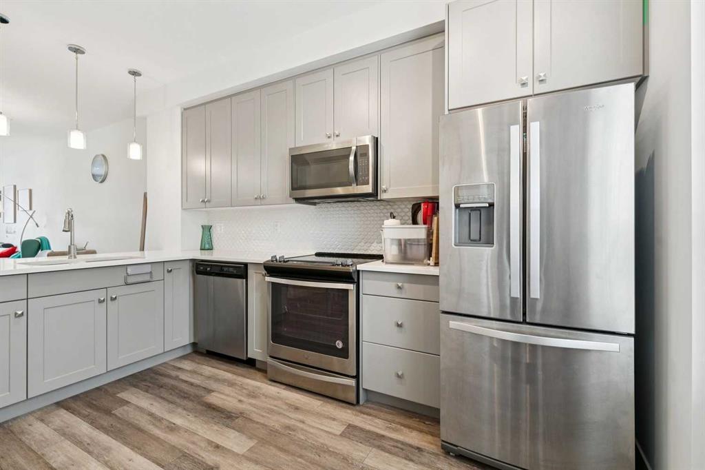 Picture for 108, 11 Evanscrest Mews NW