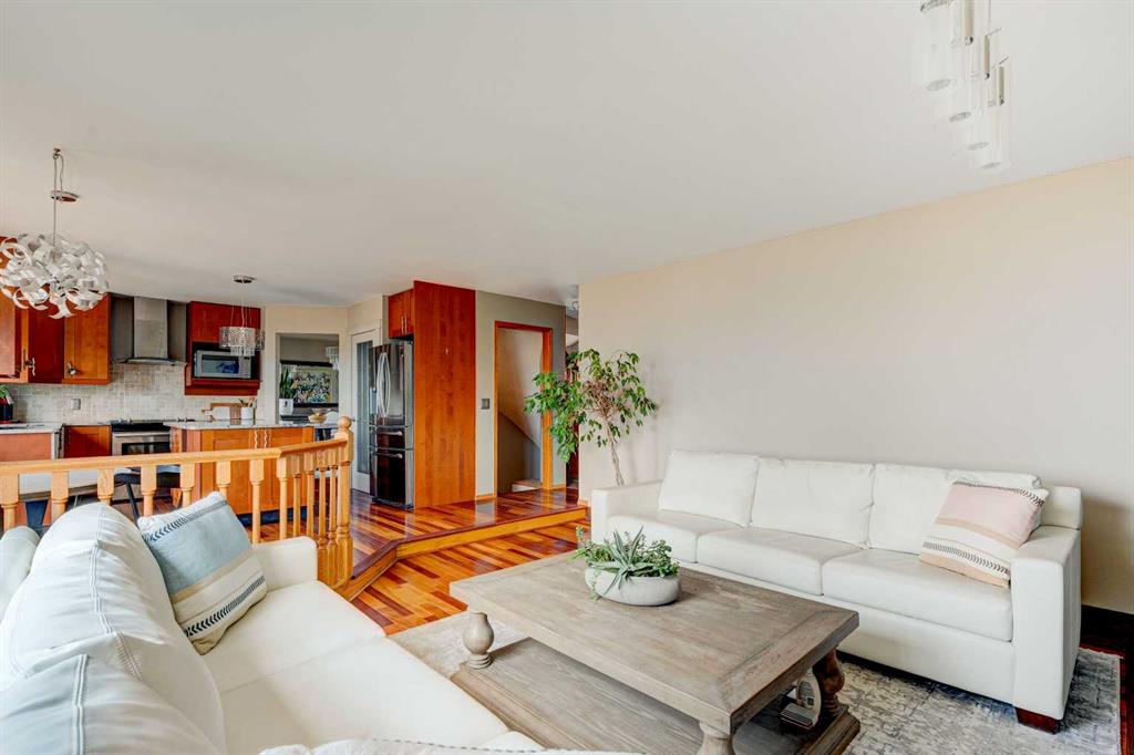 Picture for 210 Hawkville Close NW