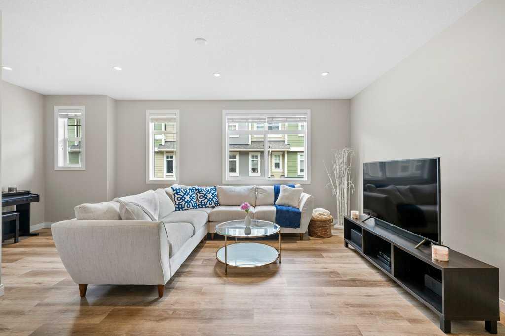 Picture for 205 Wentworth Row SW