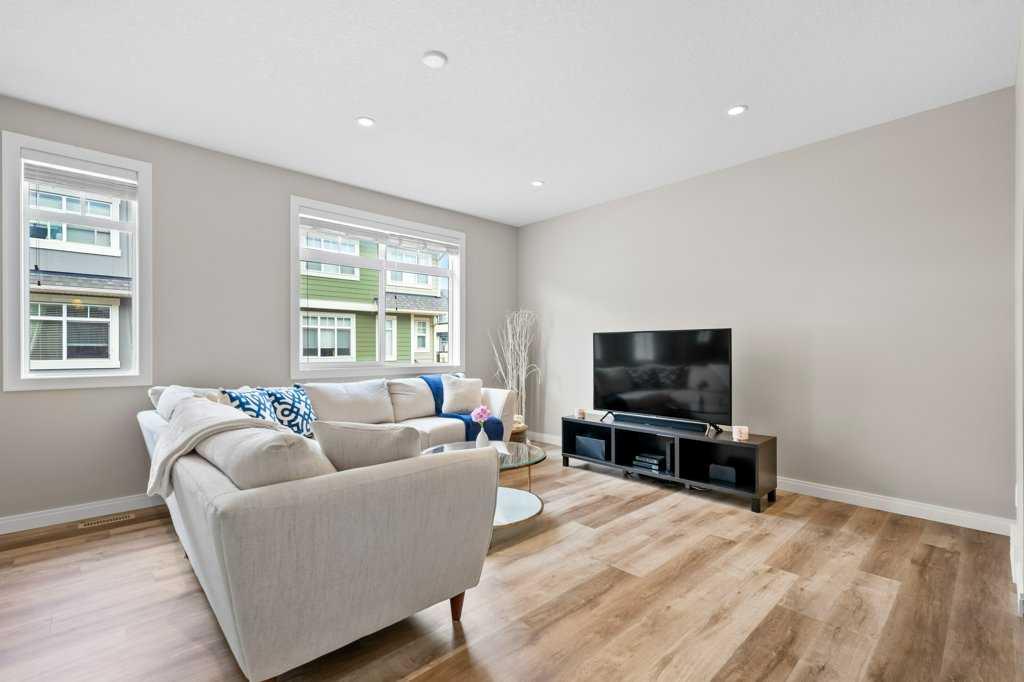 Picture for 205 Wentworth Row SW