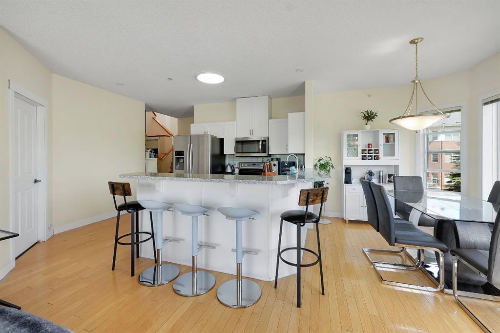 Picture for 227, 1920 14 Avenue NE