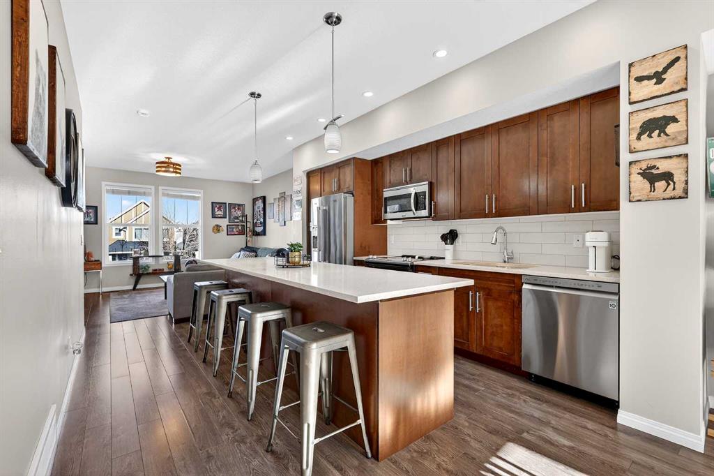 Picture for 503, 280 Williamstown Close NW