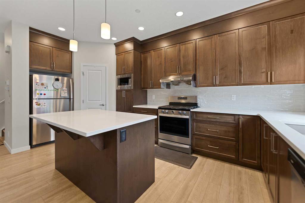 Picture for 249 Lucas Crescent NW
