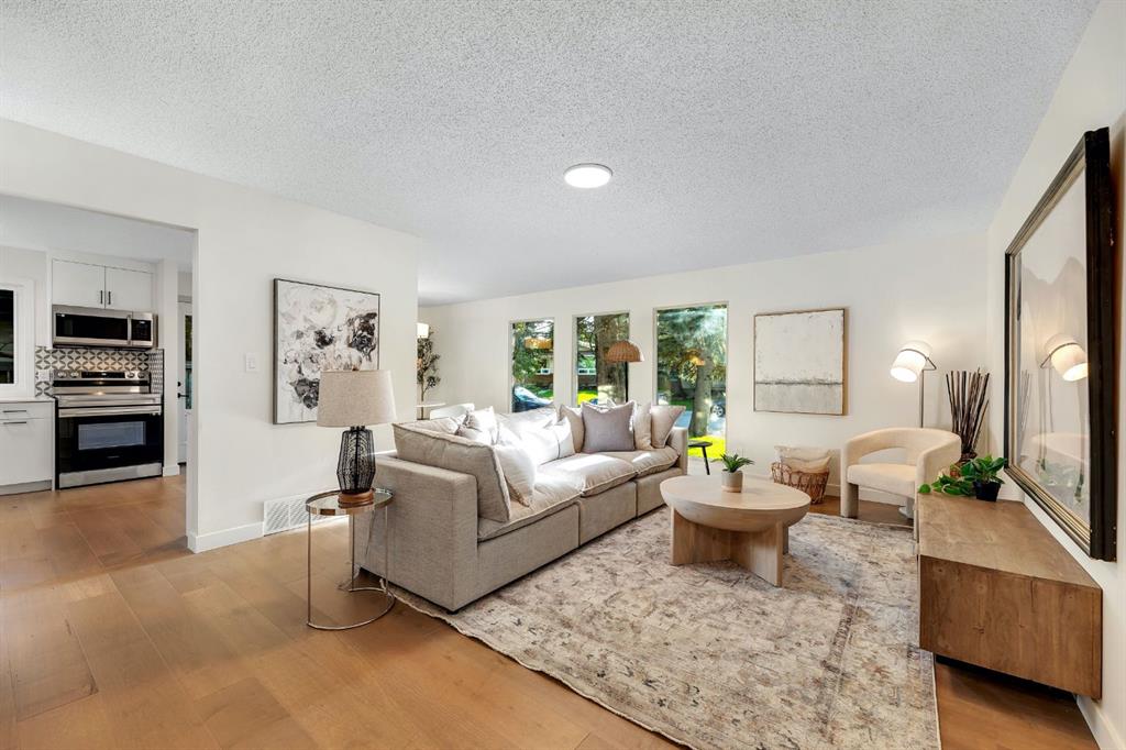 Picture for 212 Midlawn Close SE