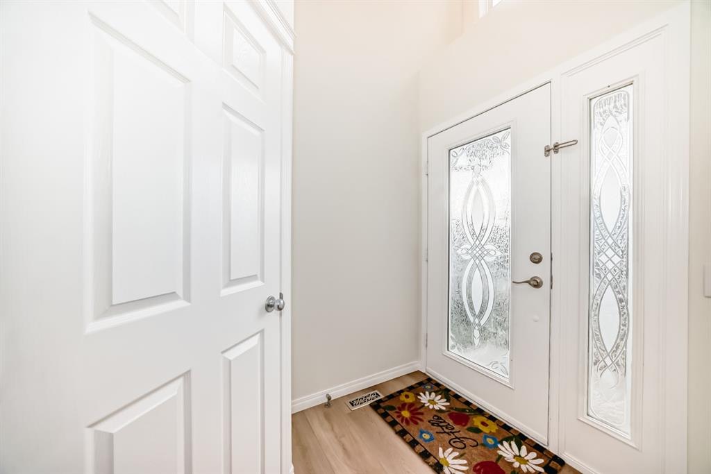 Picture for 214 Coville Circle NE