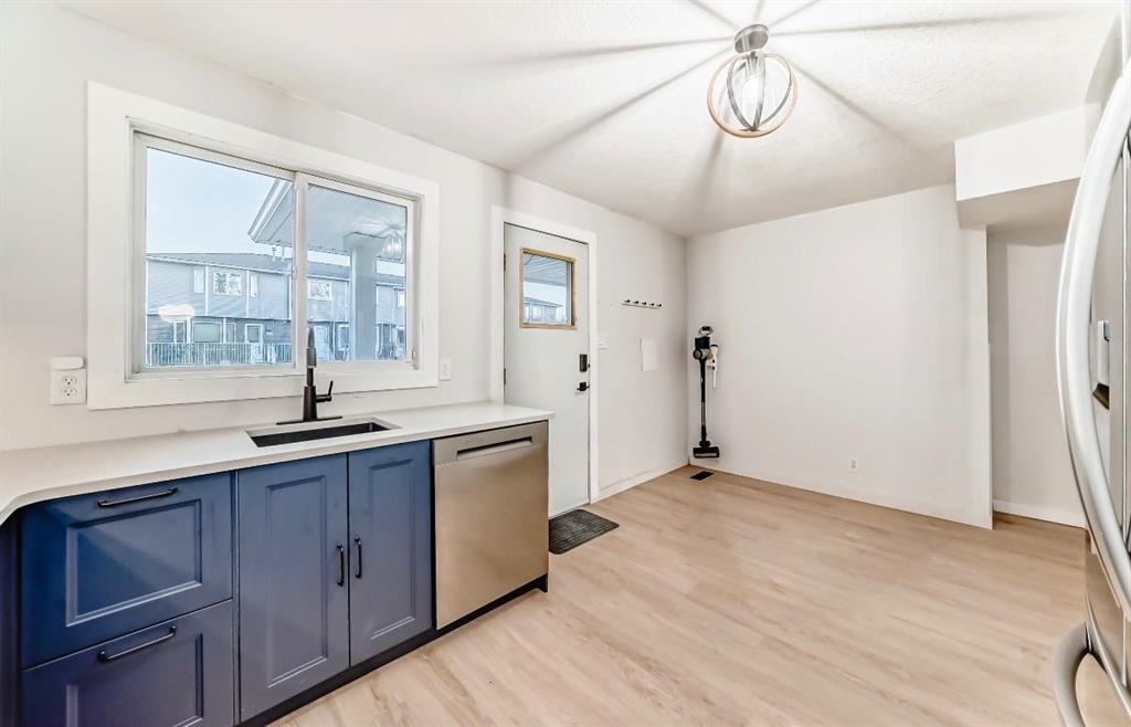 Picture for 423 Regal Park NE