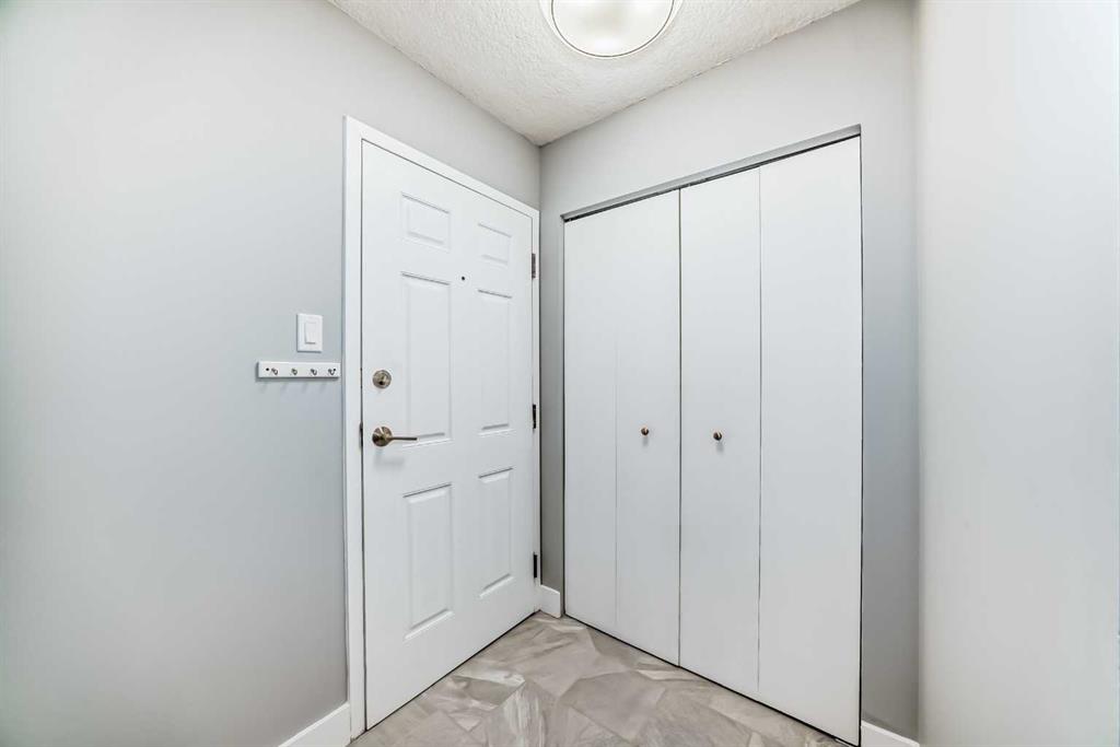 Picture for 604, 537 14 Avenue SW