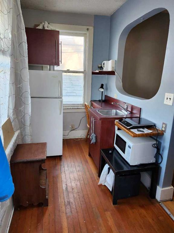 Picture for 522 21 Avenue NW