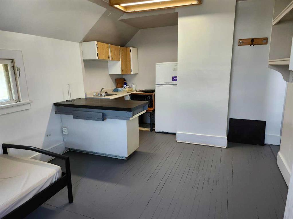 Picture for 522 21 Avenue NW