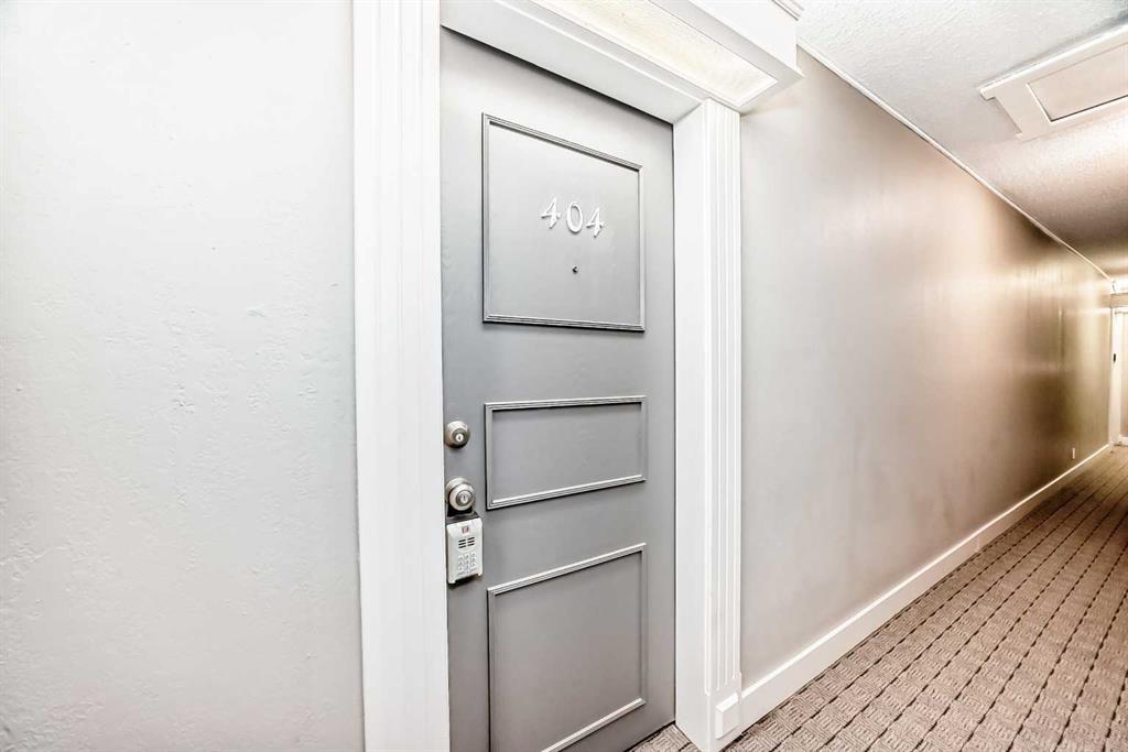 Picture for 404C, 5601 Dalton Drive NW