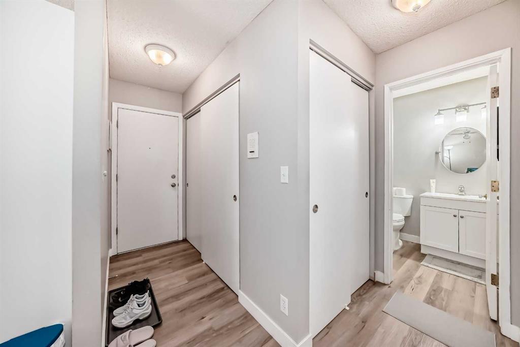 Picture for 404C, 5601 Dalton Drive NW