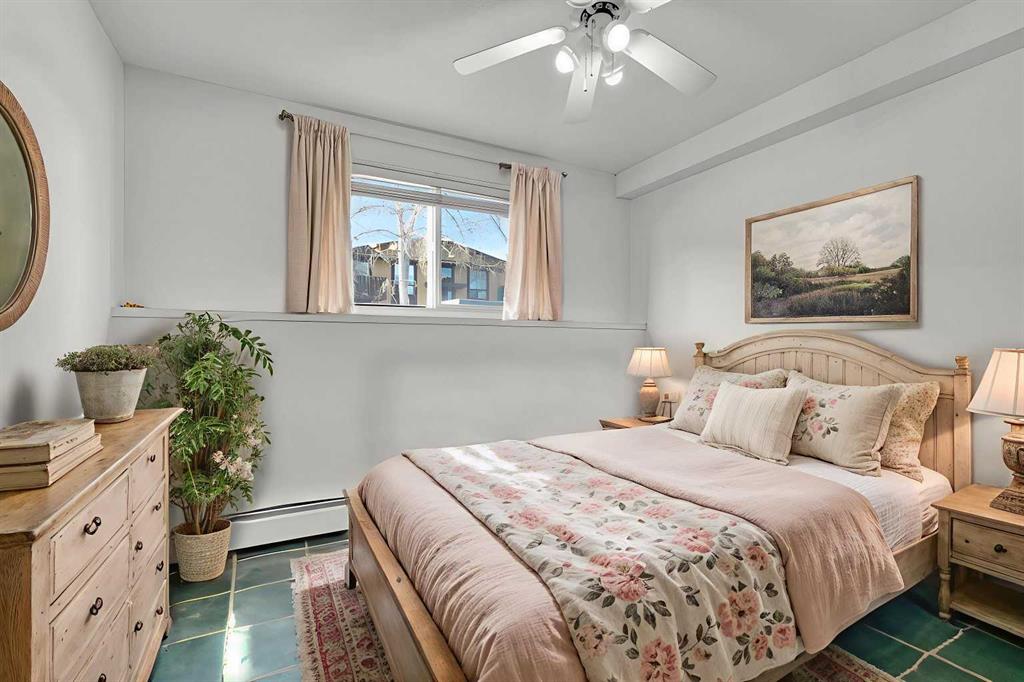 Picture for 4, 104 Sabrina Way SW