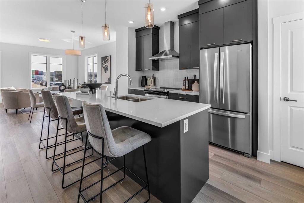 Picture for 1505, 255 Rowmont Boulevard NW