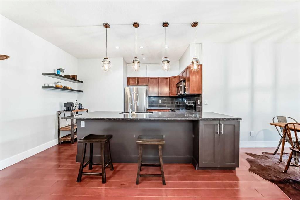 Picture for 304, 1899 45 Street NW