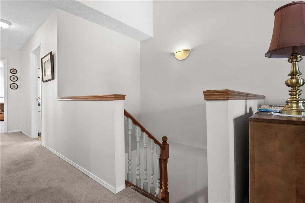 Picture for 180 Valley Ridge Heights NW