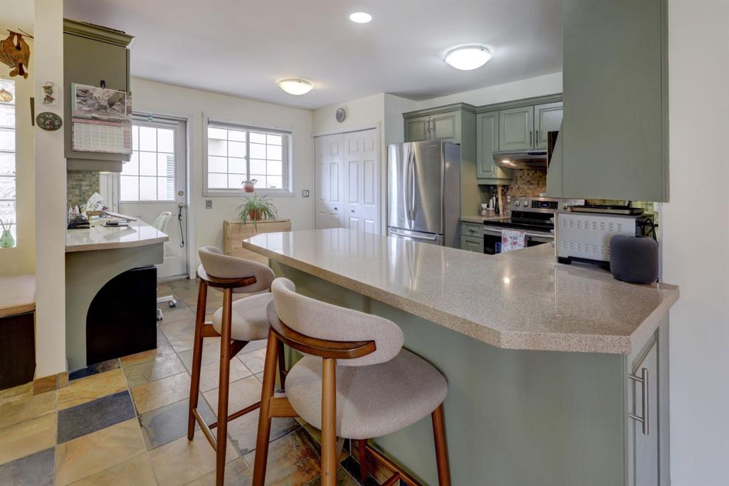 Picture for 103, 438 31 Avenue NW