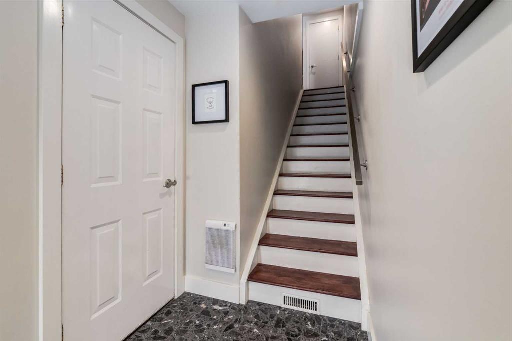 Picture for 1419 10 Street SW