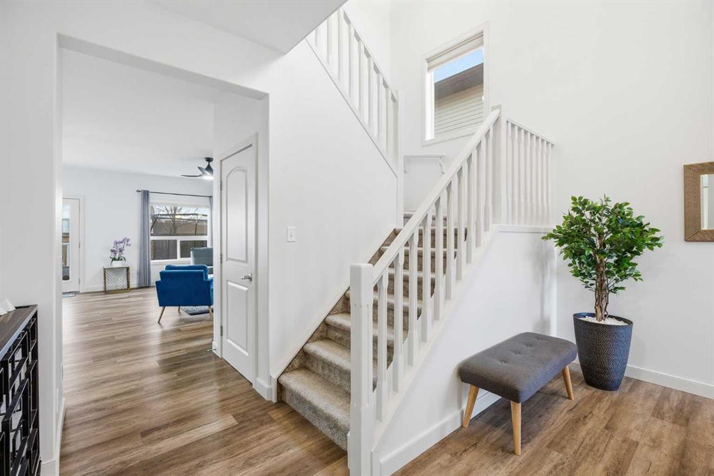 Picture for 107 Everwoods Park SW