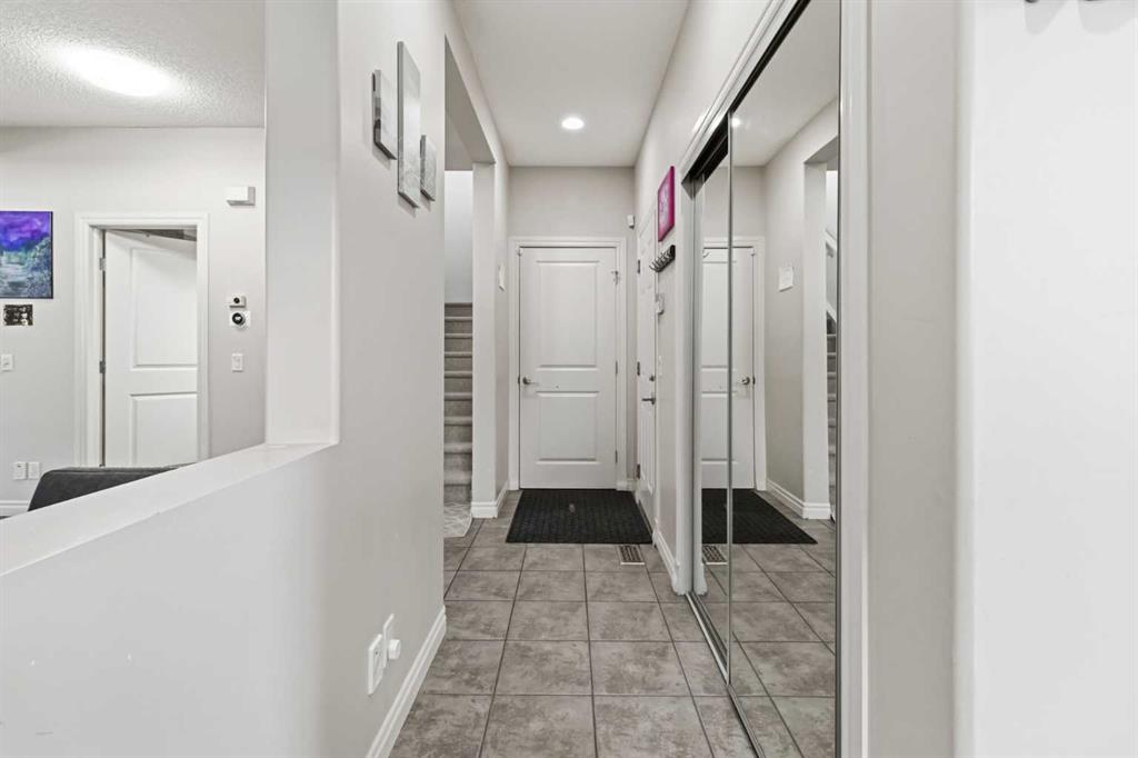 Picture for 19 Saddleland Drive 