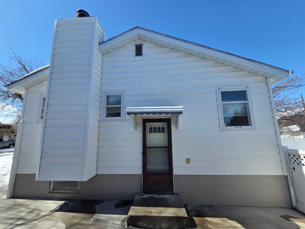 Picture for 610 22 Avenue NE